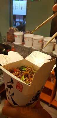 Adonis Noodle & Waffle Lara