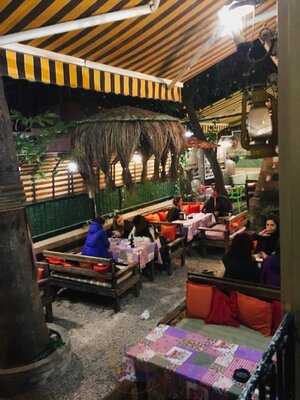 Taş Mekan Kültür Merkezi Ve Kafe