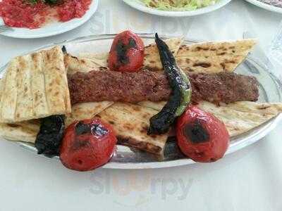 Asmaaltı 1940 Kebap Ve Lahmacun Salonu