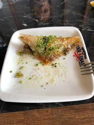 Arif Kebap Ve Lahmacun Salonu
