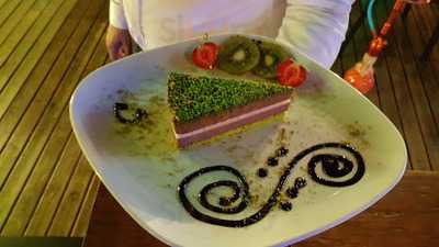 Zippoo Lounge Hookah&lunch