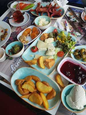 Zippoo Lounge Hookah&lunch