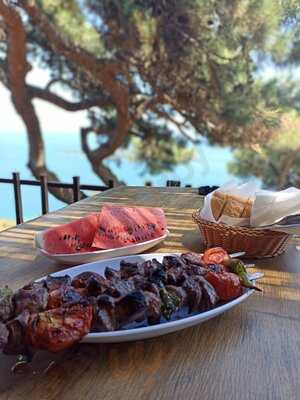 Aya Yorgi Kır Lokantası