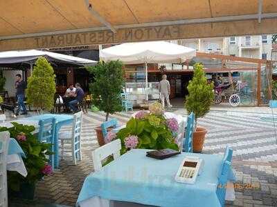 Fayton Cafe & Restaurant