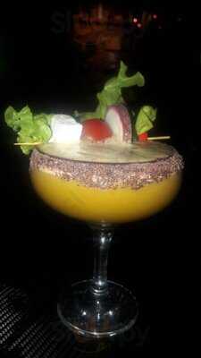 Mr.b Cocktail Bar & Bistro