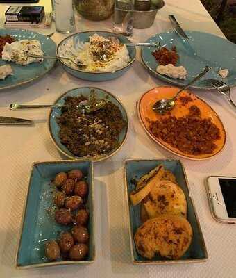 Sensiz Olmaz Meyhane