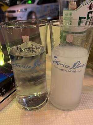 Sensiz Olmaz Meyhane