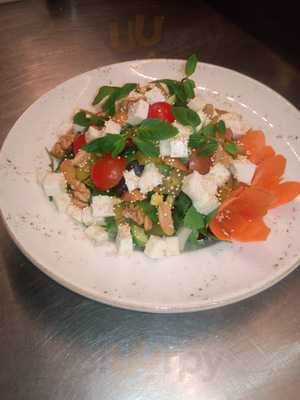 Gözde Ademoğlu Cafe