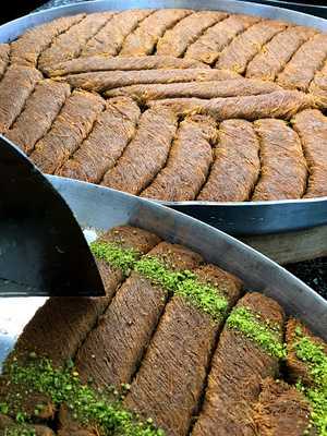 Sıtkı Usta Kadayıf Kunefe Baklava