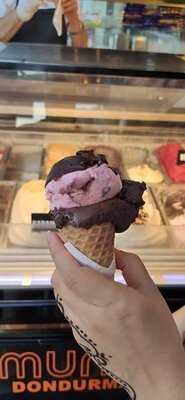 Muno Dondurma & Waffle