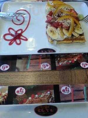 Afi Waffle & Cafe