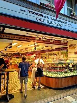 Yunuslar Karadeniz Unlu Mamulleri