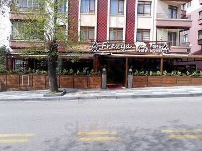 Frezya Bistro Pasta-cafe