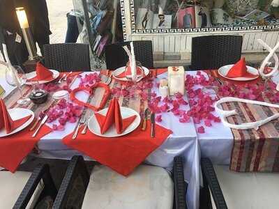 Sofra Restaurant & Cafe