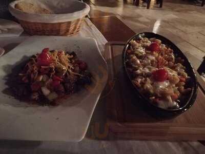 Otantik Restoran & Şarapevi