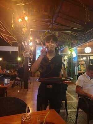 Safran Restaurant Cafe & Bar