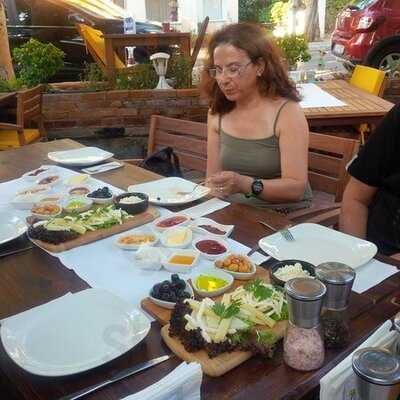 Limoon Cafe Restaurant