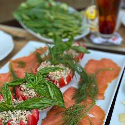 Conny's Restaurant And Bar