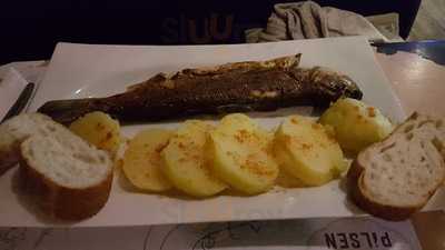 Sesamos Bistro And Cafe