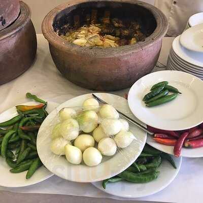 Öz Asmaaltı Kebap Salonu