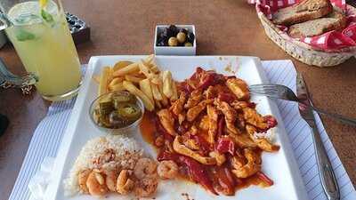 Castle Cafe & Bistro