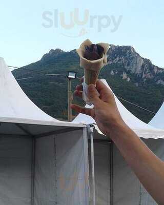 Meşhur Balkaymak Dondurma Ve Tatlı