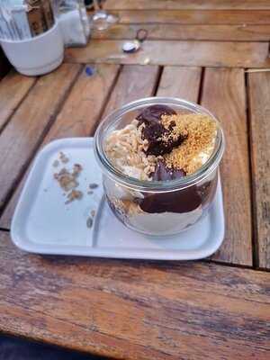 Shakespeare Coffee & Bistro