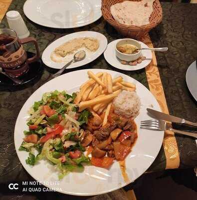 Father And Son Place & İskele Sofrası