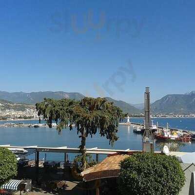 Father And Son Place & İskele Sofrası