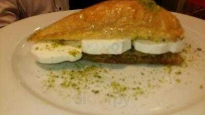 Faruk Güllüoğlu Şirinyalı