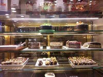 Faruk Güllüoğlu Şirinyalı