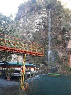 Dimcayi Pinarbasi Restaurant (alabalık Çiftliği)