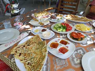 Çandır Teras Çay Bahçesi Gözleme Ve Kahvaltı Evi