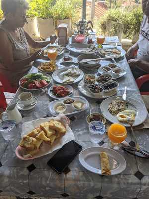 Çandır Teras Çay Bahçesi Gözleme Ve Kahvaltı Evi