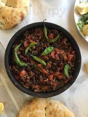 Tavacı Yilmaz Turbo Tava Ve Pide Salonu