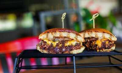 Meet'n Corner Burger