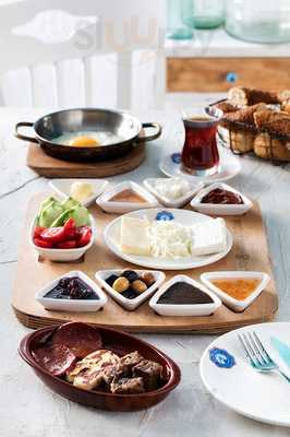 Alaçatı Muhallebicisi