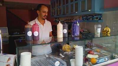 Bubble Waffle & Roll Ice