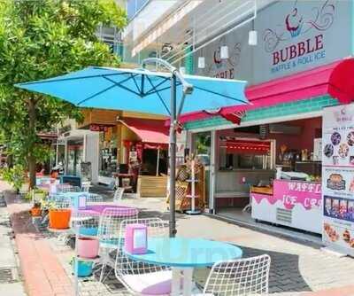 Bubble Waffle & Roll Ice