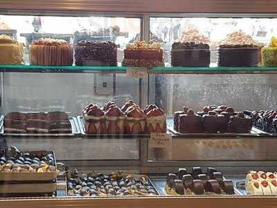 Akdeniz Dondurma & Kuyumculuk