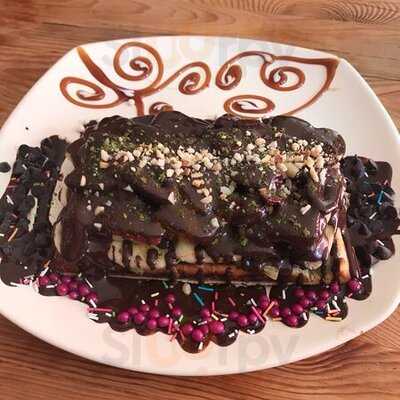 Mola Çiğköfte & Waffle