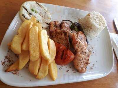 Quzzine Mutfak & Cafe