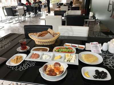 Kahyaoğlu Gözleme Ve Kahvaltı Salonu