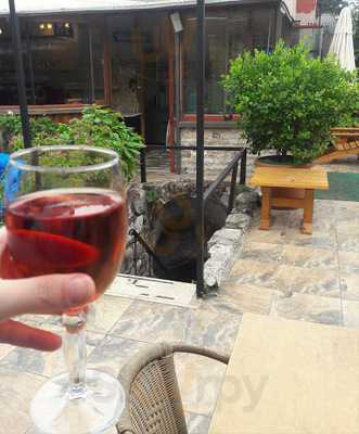 Palatium Cafe & Restaurant