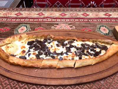 Karadeniz Aile Pide & Kebap Salonu