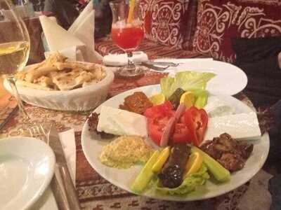 Mitani Cafe & Fun Pub