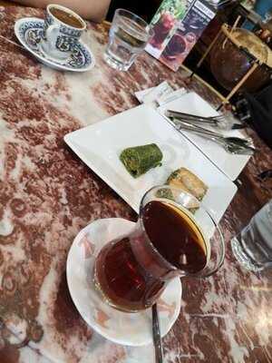 Acemoğlu Baklavaları