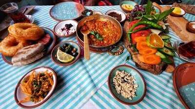 Çeşme Bazlama Kahvaltı