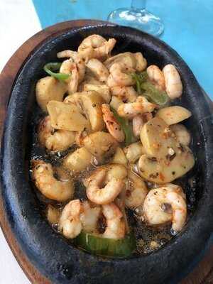 Akbıyık Fish & Meat House