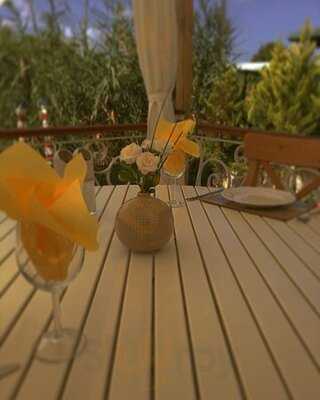 Riverangel Hotel Restoran